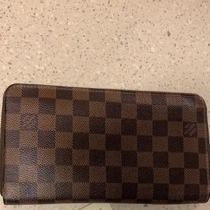 Louis Vuitton Damier Ebene Zippy Organizer Wallet